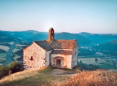 La chapelle du vertige Sainte Madeleine à Massiac (Cantal), France, Haut-lieu d'énergie
